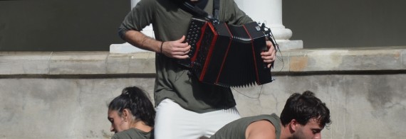 LA COMPANYIA MINIMíssimA  amb Lali Mateu i Roger Cusidó I Arran d'escenari I CAT Tradicionàrius