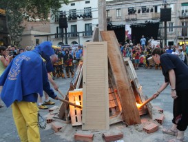 Cloenda del 30 Tradicionàrius i Revetlla de Sant Joan amb la Violeta de Gràcia