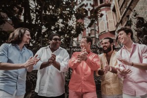 Landry i Arrels de Gràcia I Plaça del Folk I Tradicionàrius