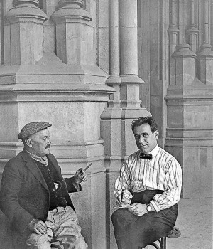 1 - Josep Casals Cirera, l’Hereu Mill, i Joan Toma?s. Missio? nu?m. 19, a la Casa de Caritat de Barcelona, el 1926. Fons JTP 