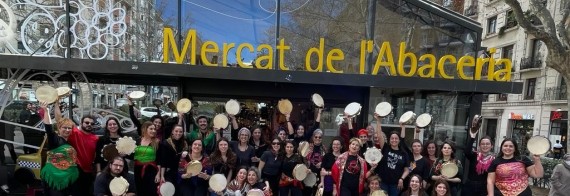 2023 110323 Namorala Pandereteiras grup Mercat Abaceria foto Sara Peralta 